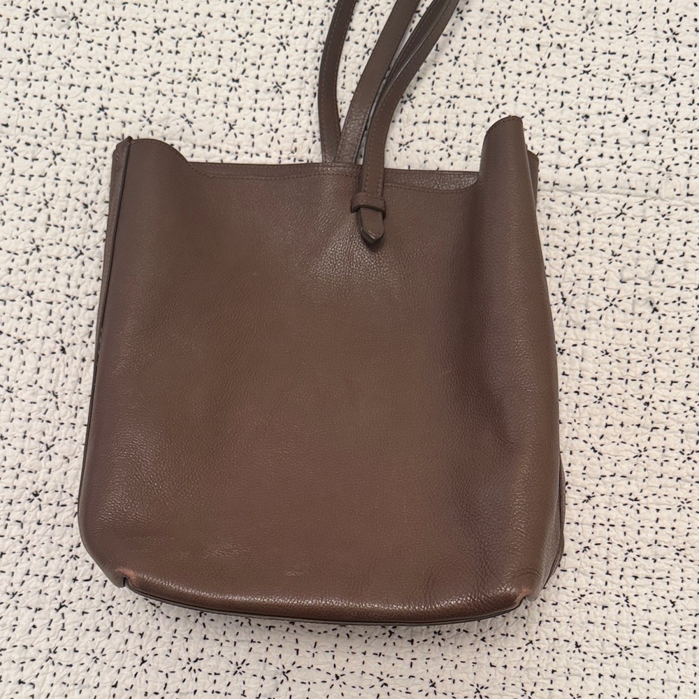 Lotuff Sling Backpack in Clay